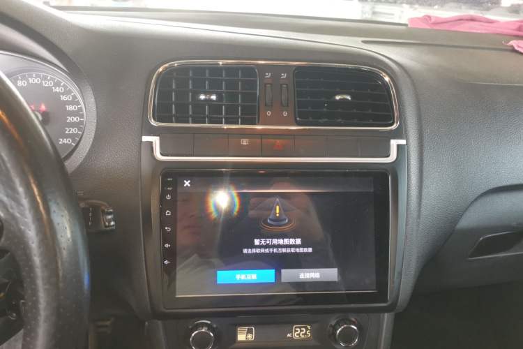 Used Volkswagen Polo 2012 1.6L Cross Polo Automatic Transmission Audio And AC Panel
