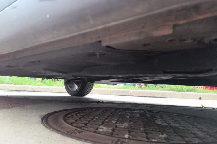 Used Volkswagen Polo 2012 1.6L Cross Polo MT Chassis Front Right