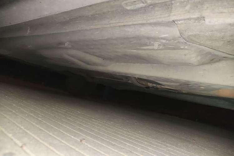 Used Volkswagen Polo 2012 1.6L Cross Polo MT Chassis Front Right