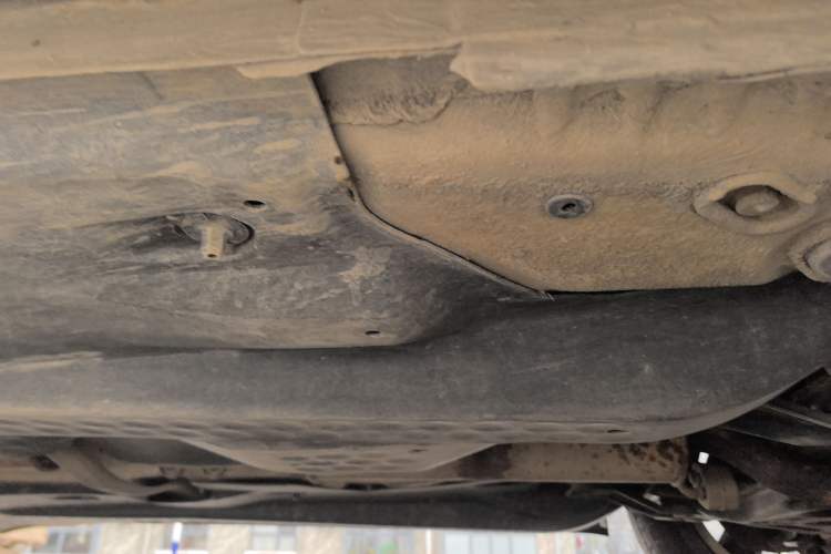 Used Volkswagen Polo 2012 1.6L Cross Polo MT Chassis Front Right