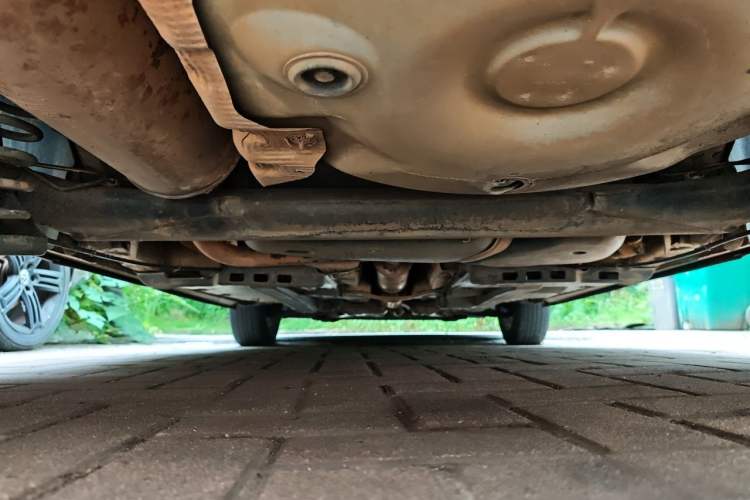 Used Volkswagen Polo 2012 1.6L Cross Polo MT Chassis Rear