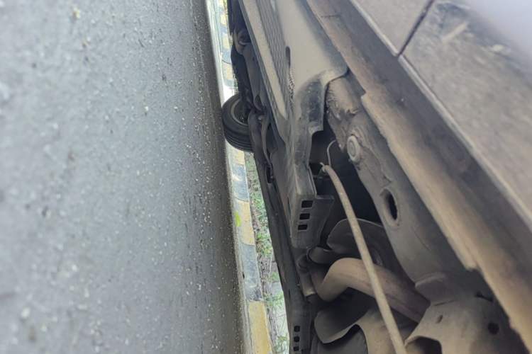 Used Volkswagen Polo 2012 1.6L Cross Polo Automatic Transmission Chassis Rear Left