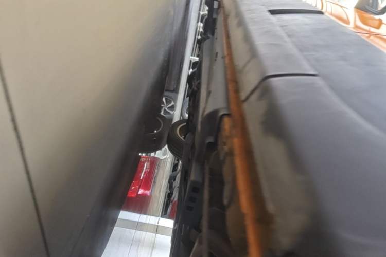 Used Volkswagen Polo 2012 1.6L Cross Polo Automatic Transmission Chassis Rear Left