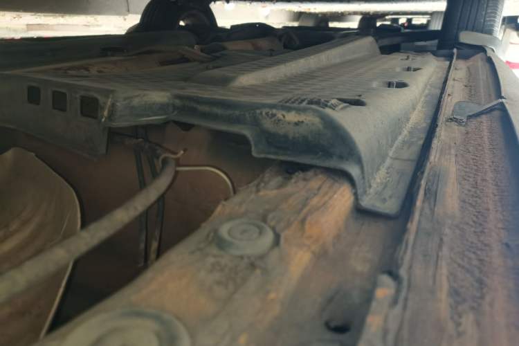 Used Volkswagen Polo 2012 1.6L Cross Polo Automatic Transmission Chassis Rear Left