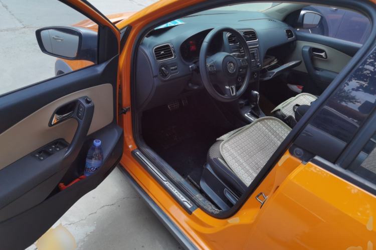 Used Volkswagen Polo 2012 1.6L Cross Polo Automatic Transmission Driver Seat