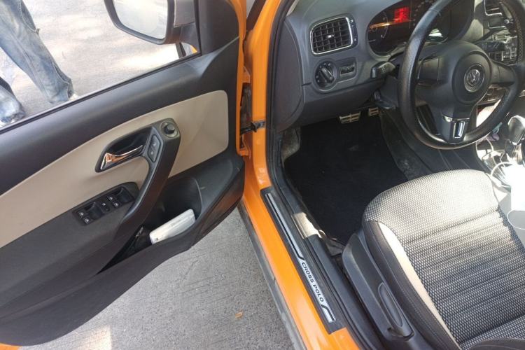 Used Volkswagen Polo 2012 1.6L Cross Polo Automatic Transmission Driver Seat