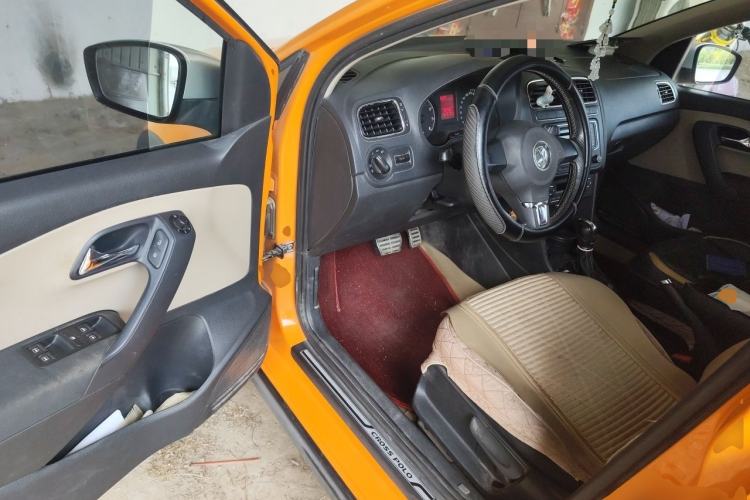 Used Volkswagen Polo 2012 1.6L Cross Polo Automatic Transmission Driver Seat
