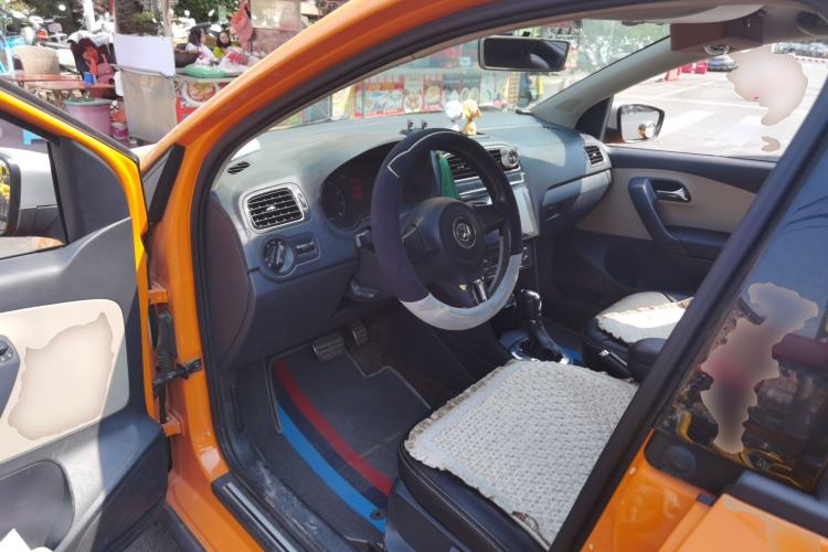 Used Volkswagen Polo 2012 1.6L Cross Polo Automatic Transmission Driver Seat