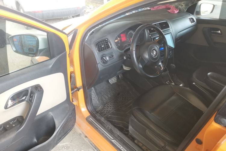 Used Volkswagen Polo 2012 1.6L Cross Polo Automatic Transmission Driver Seat