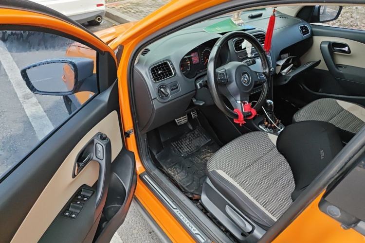 Used Volkswagen Polo 2012 1.6L Cross Polo Automatic Transmission Driver Seat