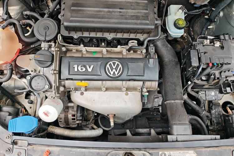Used Volkswagen Polo 2012 1.6L Cross Polo MT Engine Bay