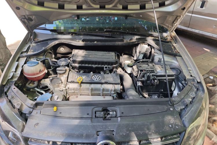 Used Volkswagen Polo 2012 1.6L Cross Polo Automatic Transmission Engine Bay