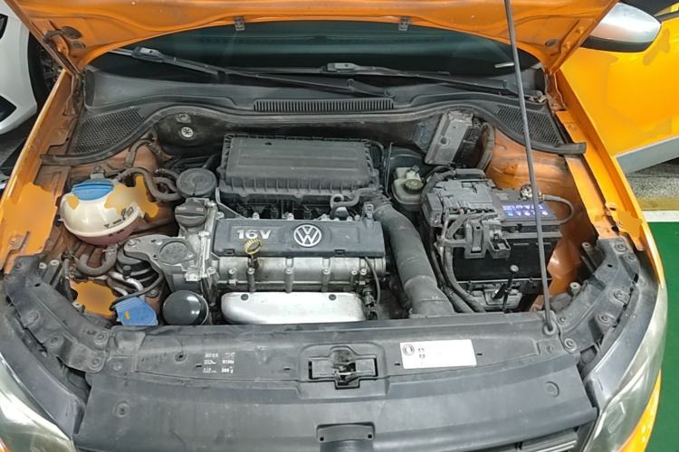 Used Volkswagen Polo 2012 1.6L Cross Polo Automatic Transmission Engine Bay