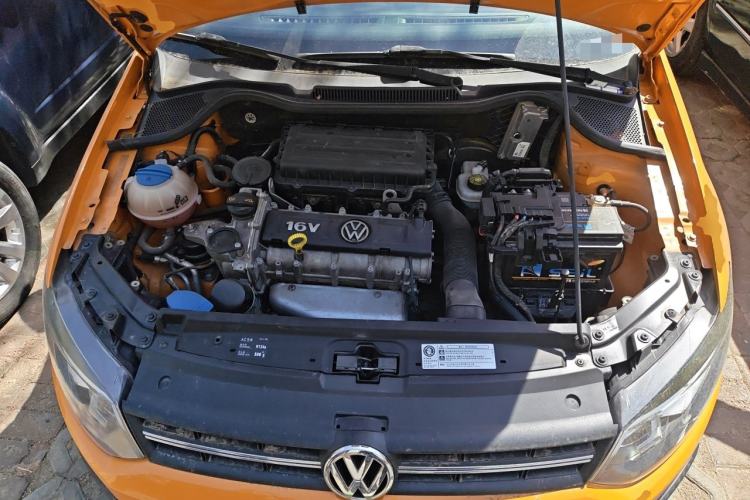 Used Volkswagen Polo 2012 1.6L Cross Polo Automatic Transmission Engine Bay