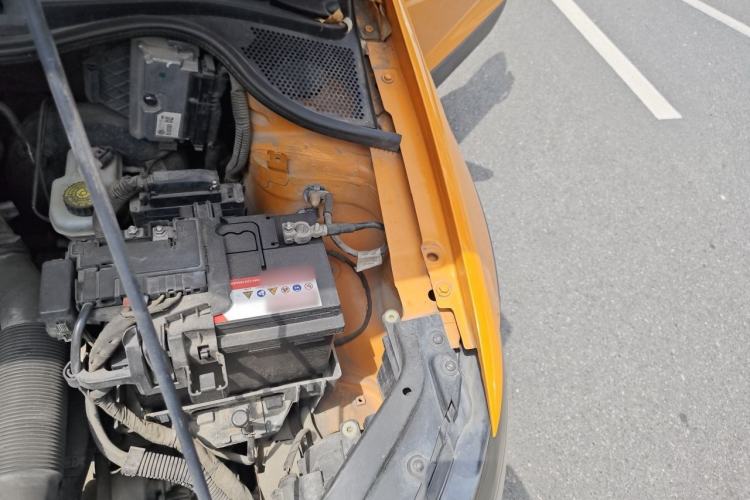 Used Volkswagen Polo 2012 1.6L Cross Polo Automatic Transmission Engine Bay Left