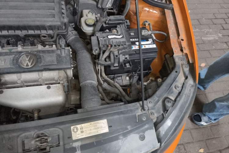 Used Volkswagen Polo 2012 1.6L Cross Polo Automatic Transmission Engine Bay Left