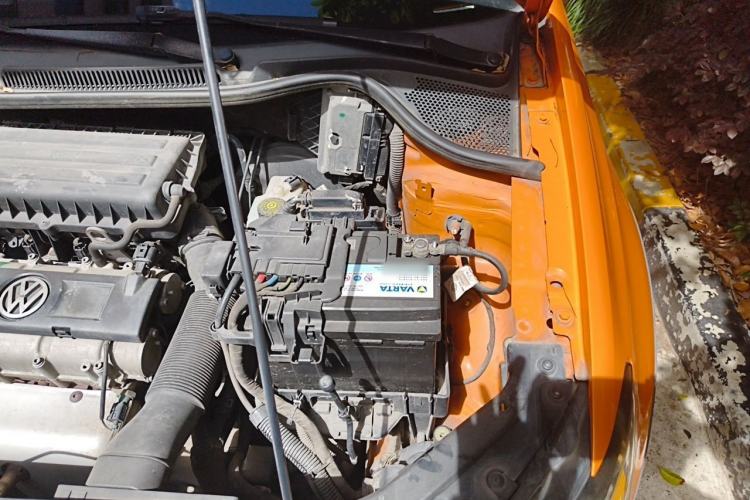 Used Volkswagen Polo 2012 1.6L Cross Polo Automatic Transmission Engine Bay Left