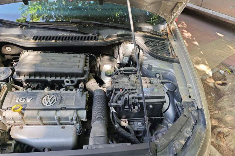 Used Volkswagen Polo 2012 1.6L Cross Polo Automatic Transmission Engine Bay Left