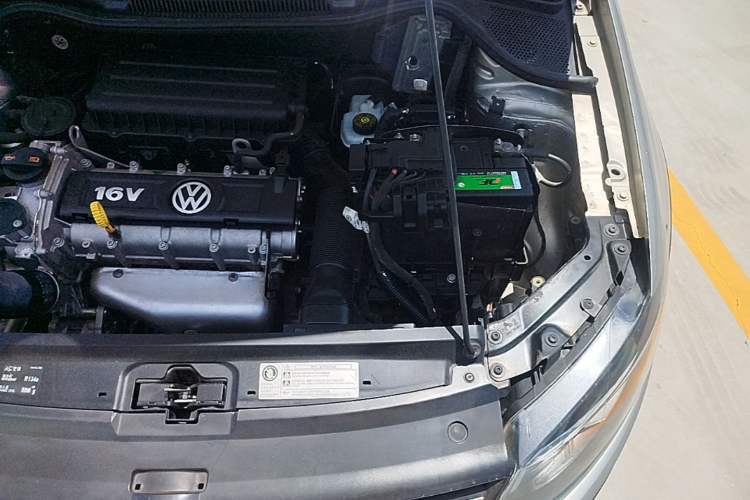 Used Volkswagen Polo 2012 1.6L Cross Polo Automatic Transmission Engine Bay Left
