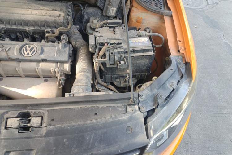 Used Volkswagen Polo 2012 1.6L Cross Polo Automatic Transmission Engine Bay Left