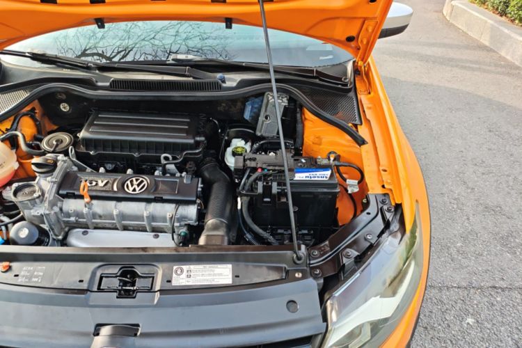 Used Volkswagen Polo 2012 1.6L Cross Polo Automatic Transmission Engine Bay Left
