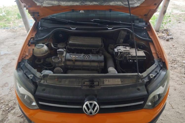 Used Volkswagen Polo 2012 1.6L Cross Polo Automatic Transmission Engine Bay