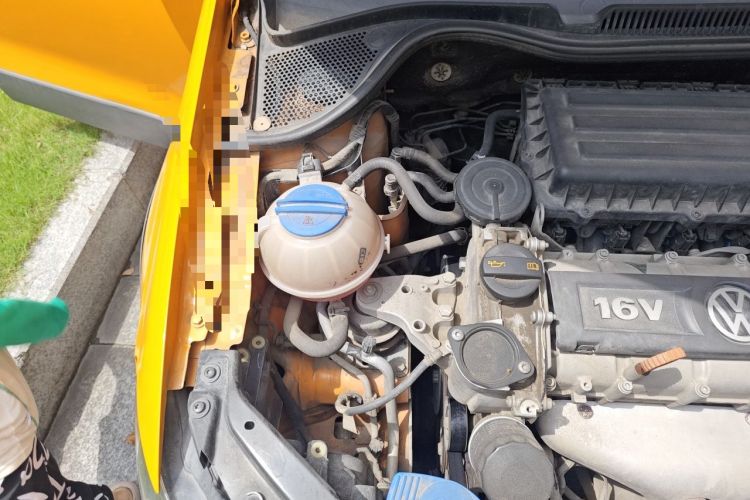 Used Volkswagen Polo 2012 1.6L Cross Polo Automatic Transmission Engine Bay Right