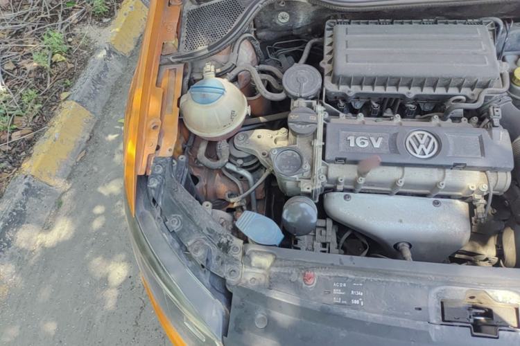 Used Volkswagen Polo 2012 1.6L Cross Polo Automatic Transmission Engine Bay Right