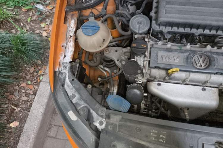 Used Volkswagen Polo 2012 1.6L Cross Polo Automatic Transmission Engine Bay Right