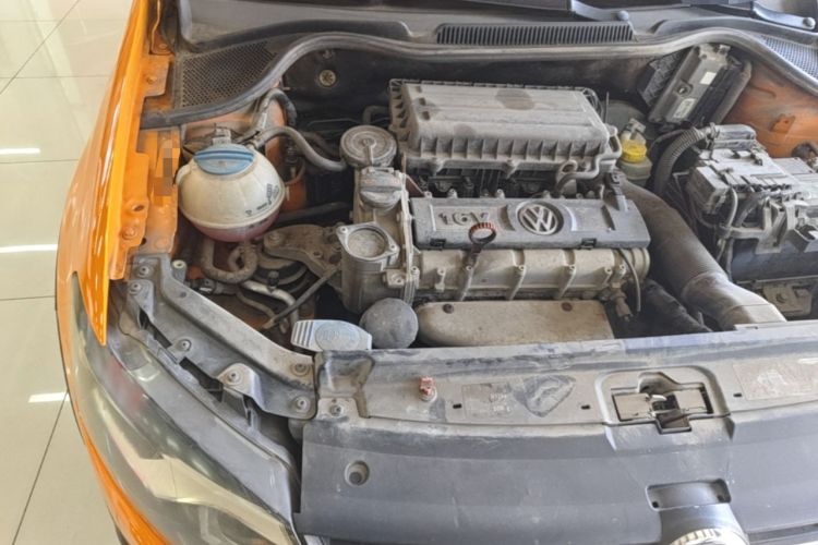 Used Volkswagen Polo 2012 1.6L Cross Polo Automatic Transmission Engine Bay Right