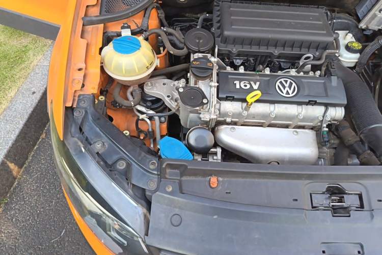 Used Volkswagen Polo 2012 1.6L Cross Polo Automatic Transmission Engine Bay Right