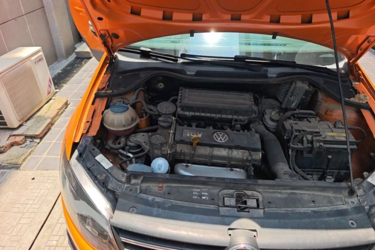 Used Volkswagen Polo 2012 1.6L Cross Polo Automatic Transmission Engine Bay Right