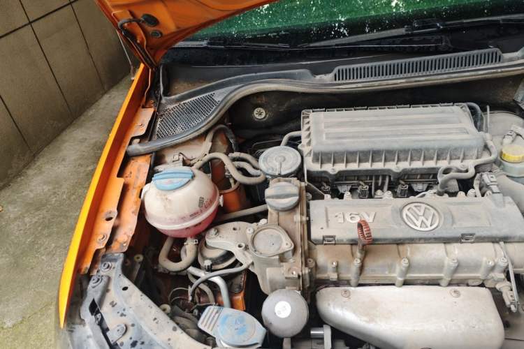 Used Volkswagen Polo 2012 1.6L Cross Polo Automatic Transmission Engine Bay Right