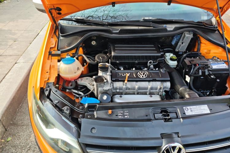 Used Volkswagen Polo 2012 1.6L Cross Polo Automatic Transmission Engine Bay Right