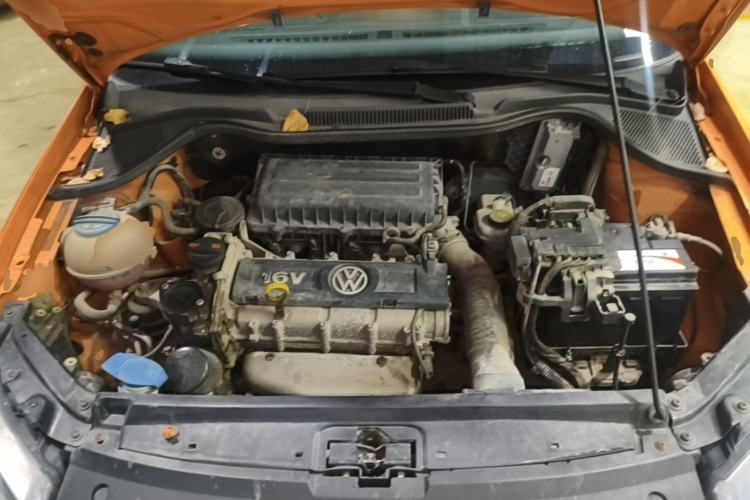 Used Volkswagen Polo 2012 1.6L Cross Polo Automatic Transmission Engine Bay