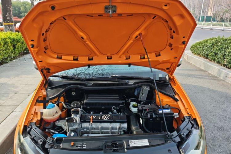 Used Volkswagen Polo 2012 1.6L Cross Polo Automatic Transmission Engine Bay
