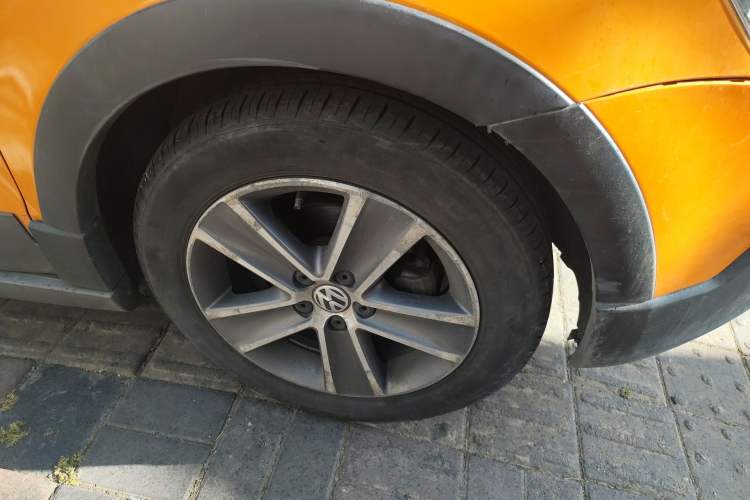 Used Volkswagen Polo 2012 1.6L Cross Polo MT Exterior 7