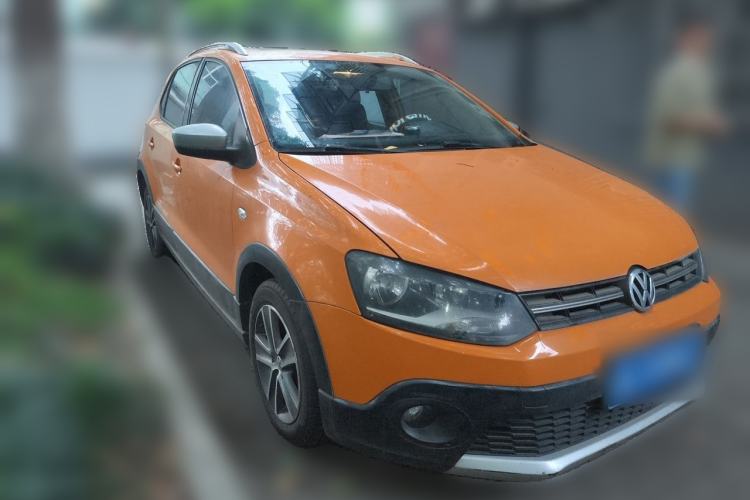 Used Volkswagen Polo 2012 1.6L Cross Polo Automatic Transmission Front Right 45 Deg