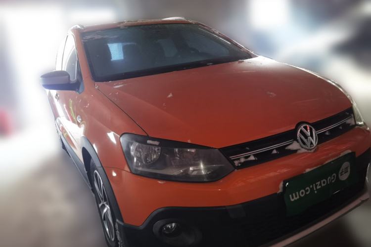Used Volkswagen Polo 2012 1.6L Cross Polo Automatic Transmission Front Right 45 Deg