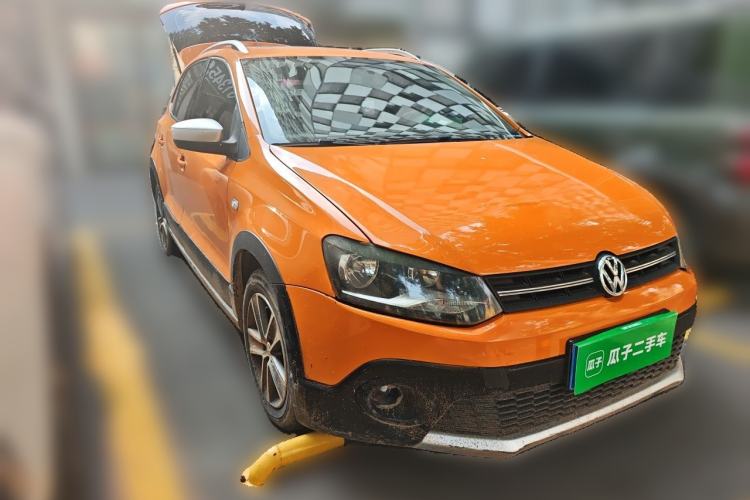 Used Volkswagen Polo 2012 1.6L Cross Polo Automatic Transmission Front Right 45 Deg
