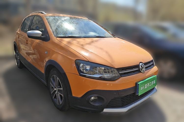 Used Volkswagen Polo 2012 1.6L Cross Polo Automatic Transmission Front Right 45 Deg