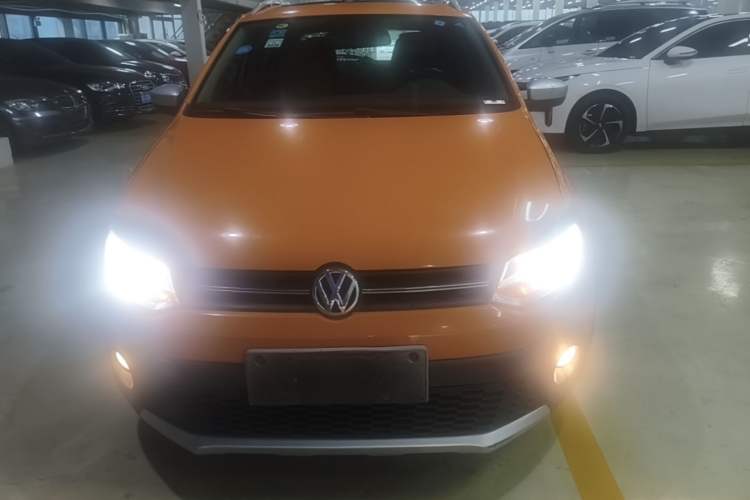 Used Volkswagen Polo 2012 1.6L Cross Polo Automatic Transmission Front