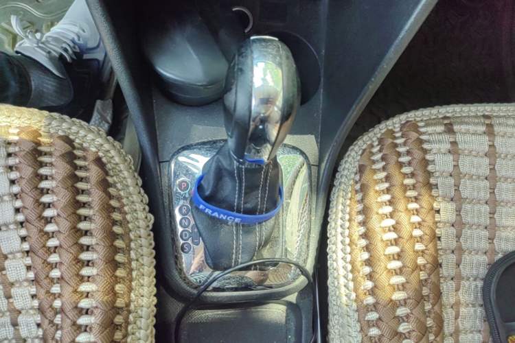 Used Volkswagen Polo 2012 1.6L Cross Polo Automatic Transmission Gear Lever