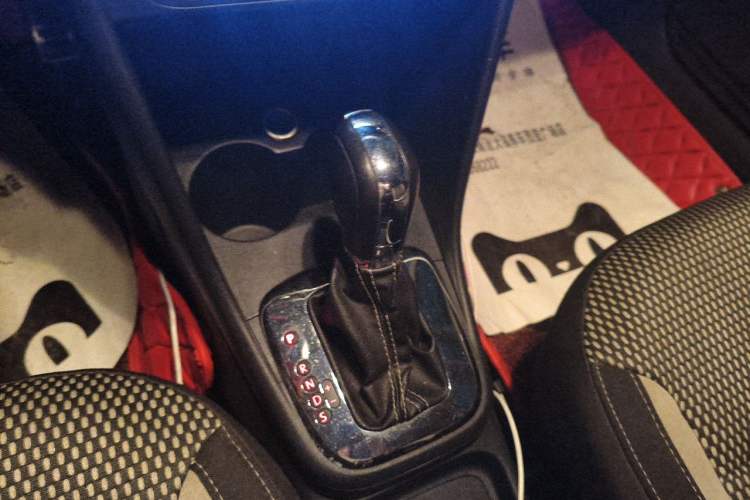 Used Volkswagen Polo 2012 1.6L Cross Polo Automatic Transmission Gear Lever