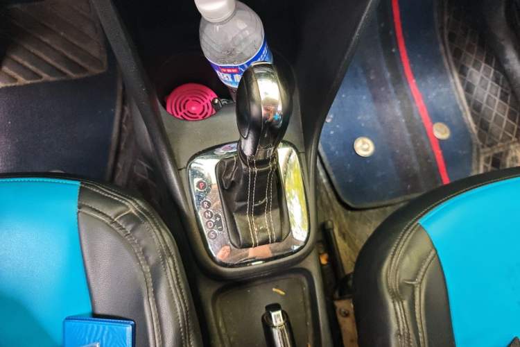 Used Volkswagen Polo 2012 1.6L Cross Polo Automatic Transmission Gear Lever