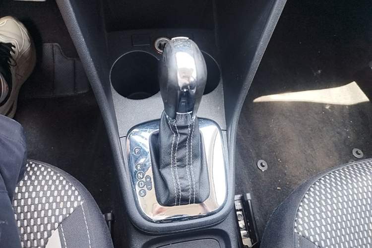 Used Volkswagen Polo 2012 1.6L Cross Polo Automatic Transmission Gear Lever