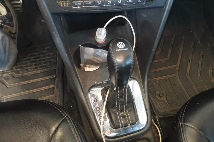 Used Volkswagen Polo 2012 1.6L Cross Polo Automatic Transmission Gear Lever