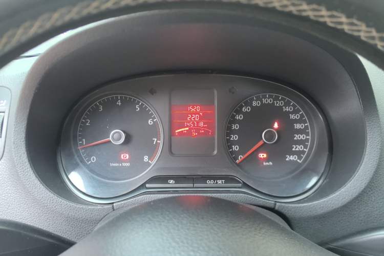 Used Volkswagen Polo 2012 1.6L Cross Polo MT Instrument Cluster