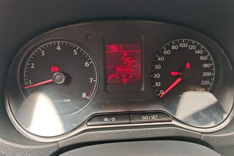 Used Volkswagen Polo 2012 1.6L Cross Polo MT Instrument Cluster