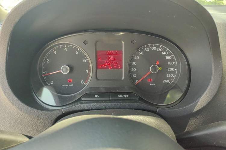 Used Volkswagen Polo 2012 1.6L Cross Polo Automatic Transmission Instrument Cluster